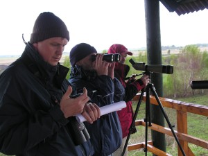Māris Jaunzemis, Valdis Ādamsons un Agris Celmiņš (komanda "Putni.lv").  Foto: P. Strautiņš