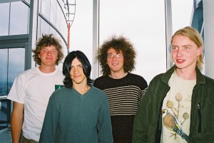 Komanda "Zaļknābji" atklāšanas pasākumā.  Foto: Valts Kampiņš