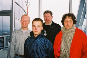 Komanda "Čiri-čiri-čirr" atklāšanas pasākumā.  Foto: Valts Kampiņš